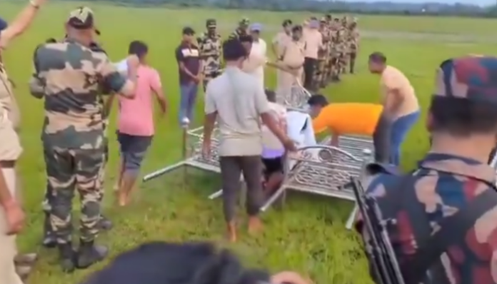 Two Bangladeshi smugglers killed in BSF firing.