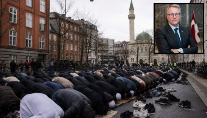 Denmark’s government is exploring the possibility of banning public Azaan broadcasts nationwide, with Immigration Minister Morten Bødskov saying the practice has “no place” in Denmark.