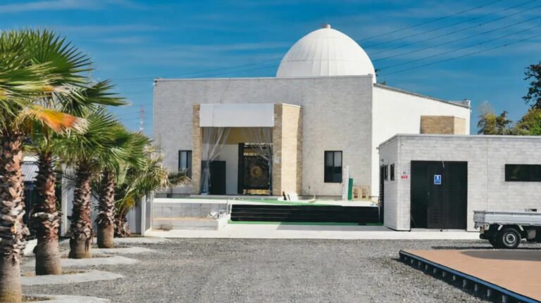Japan: Illegal Mosque built by Pakistanis in a restricted area ordered to be demolished weeks after inauguration in the presence of Pakistan’s Ambassador