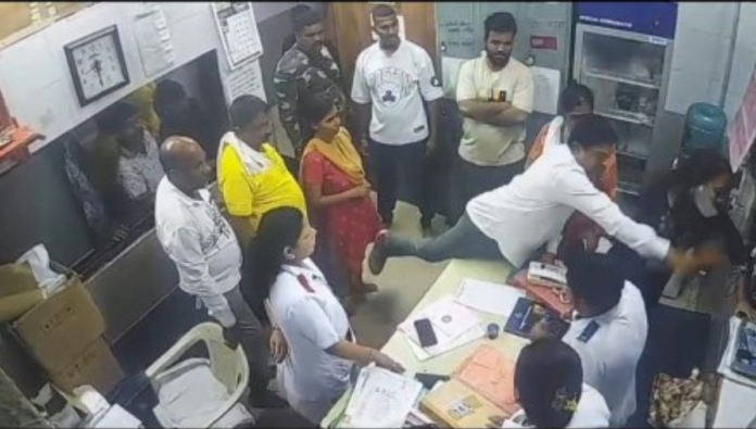 woman doctor shiv Sena corporator assaulted resigns