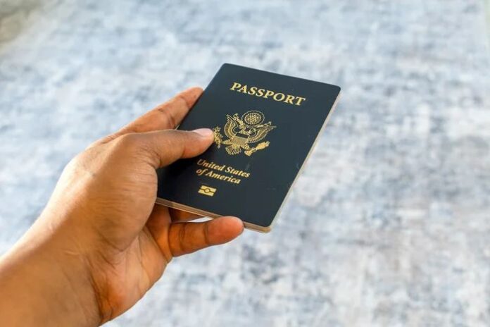 US passport parents children