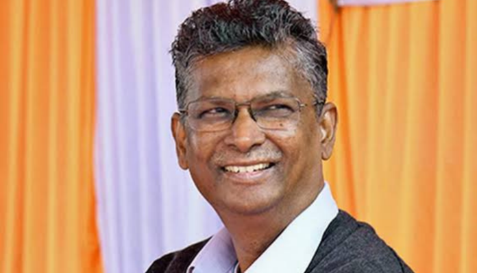 Karnataka Minister Satish Jarkiholi publicly endorsed the SIR.