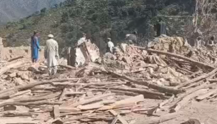 Pakistan's airstrikes in Afghanistan have killed nine people and wounded eleven more.